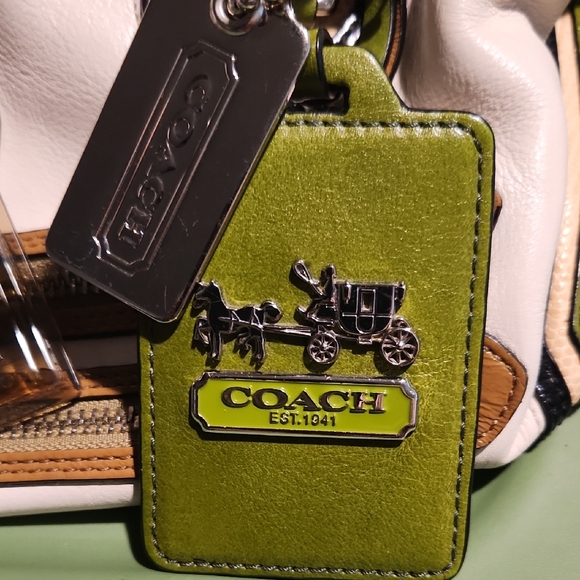Coach Cream and Green Women's Bag - Picture 6 of 12